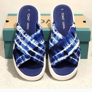 Toms tie dye sandles. NEW IN BOX SZ 10